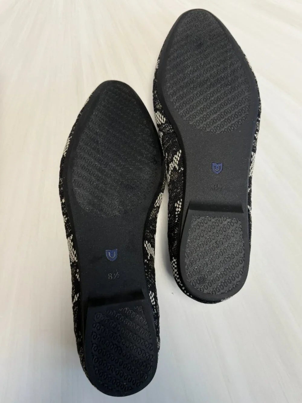 New Rothy's Almond Loafer Black Chantilly Lace Sz 8.5